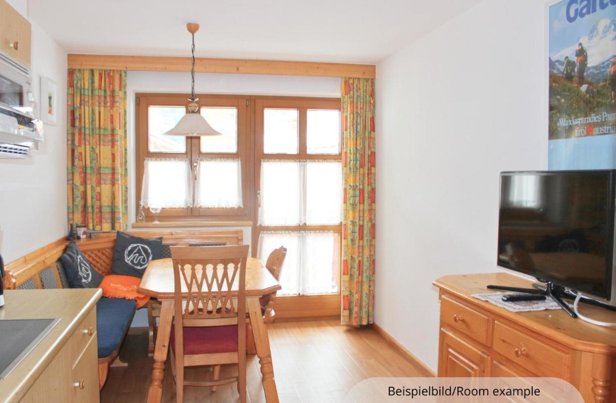Chasa Per La Punt Apartment Galtuer Exterior photo